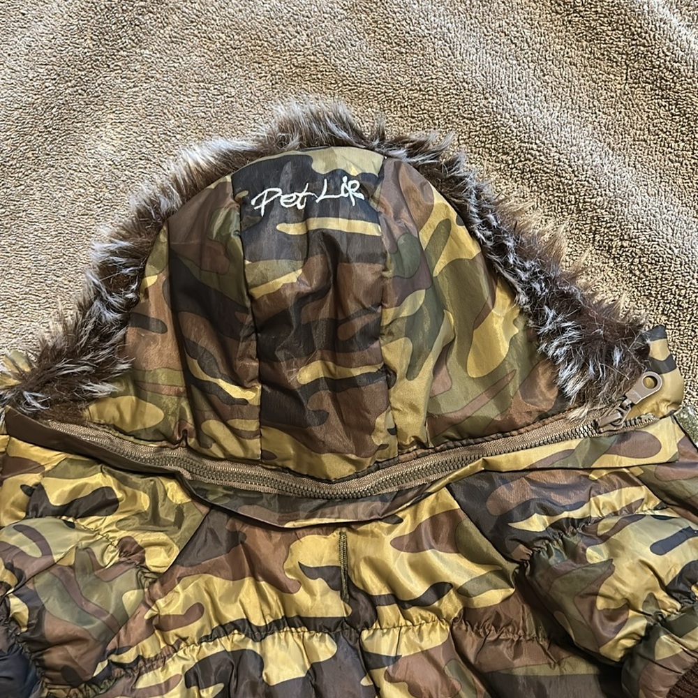 **3/$15** Pet Life hooded camouflage dog coat size small - Picture 7 of 11